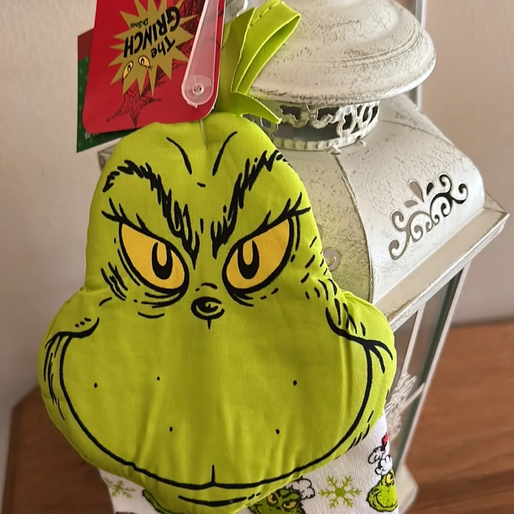 Grinch kitchen towel